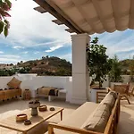 Penthouse With Sea View, Gym & Pool In Puerto Banus