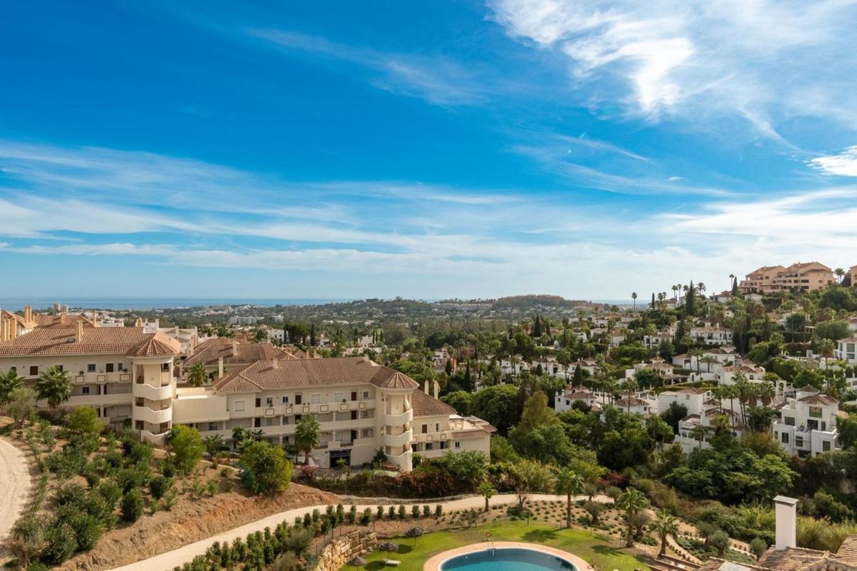 Apartamento Penthouse With Sea View, Gym & Pool In Puerto Banus *