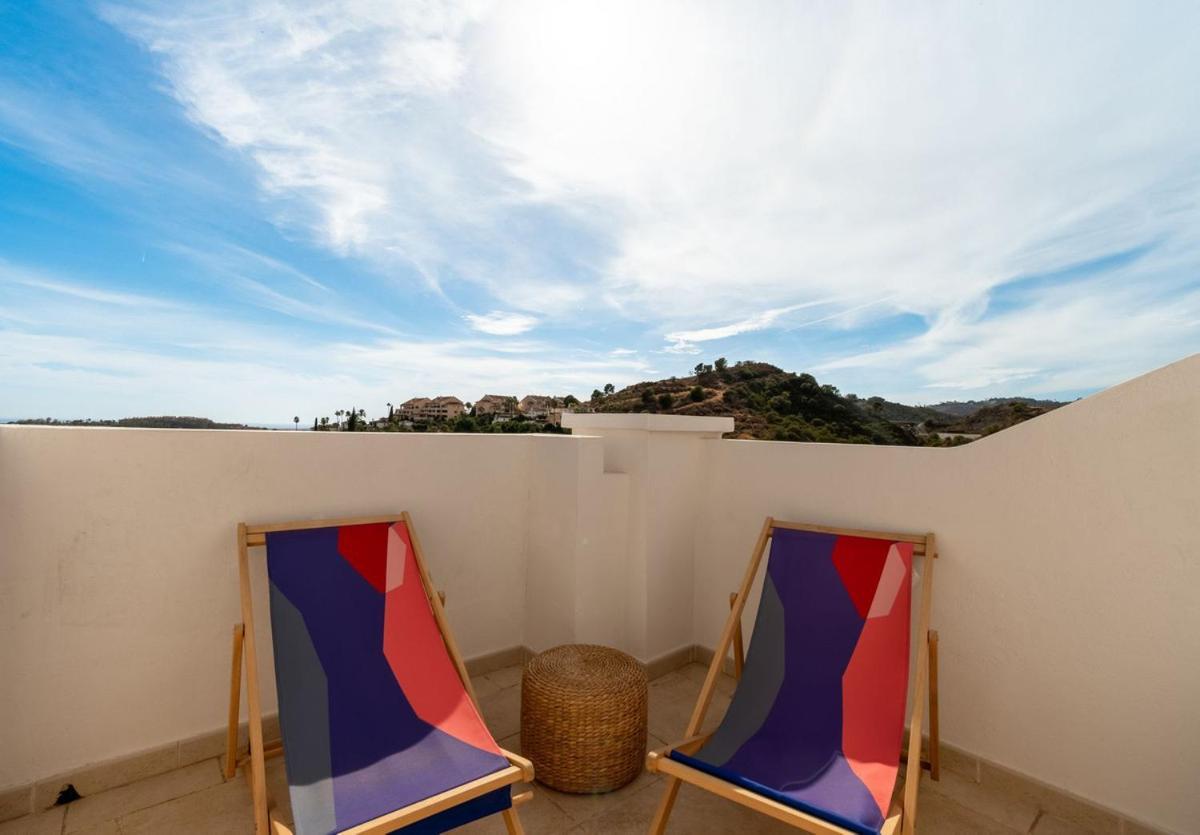 Penthouse With Sea View, Gym & Pool In Puerto Banus