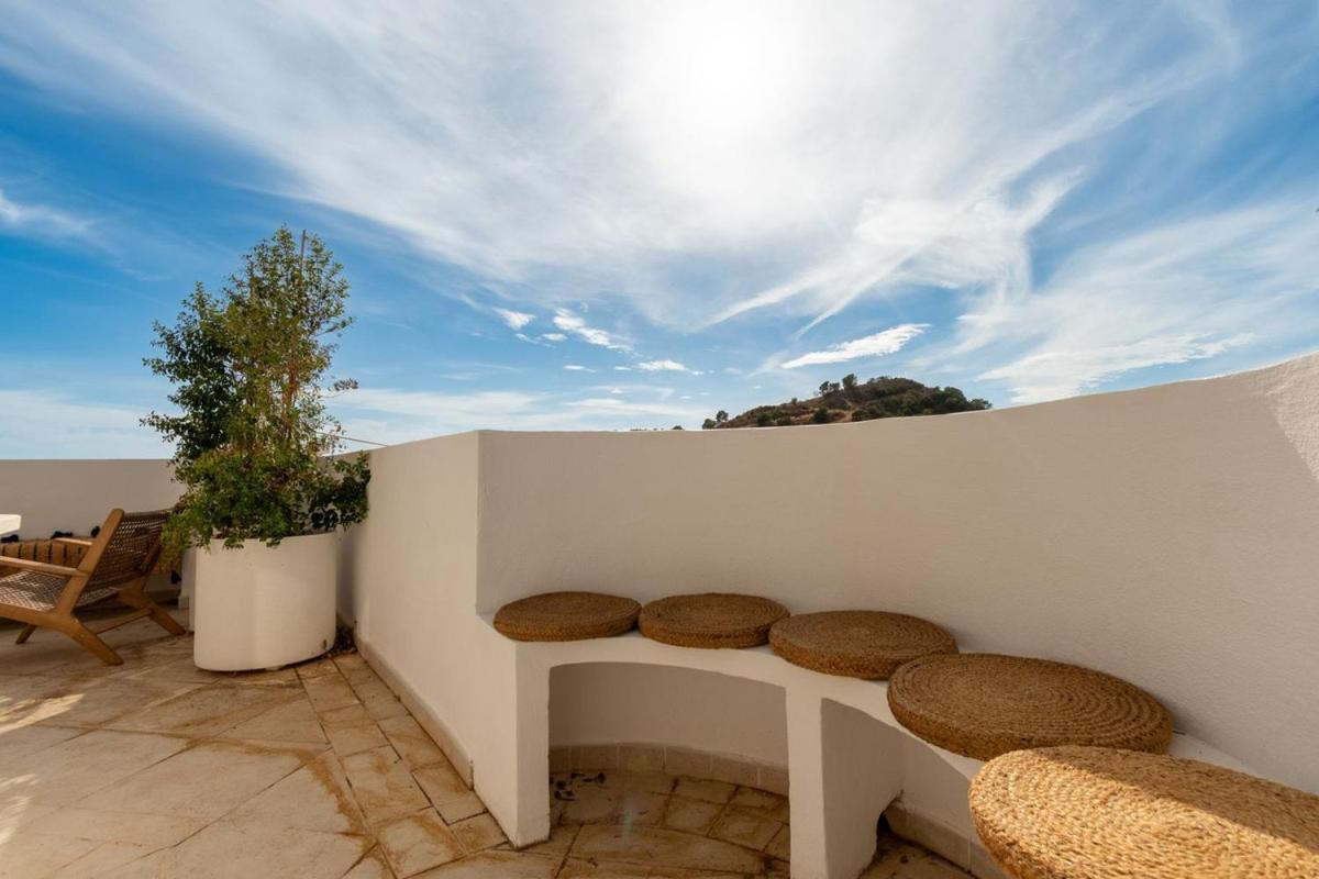 Penthouse With Sea View, Gym & Pool In Puerto Banus *